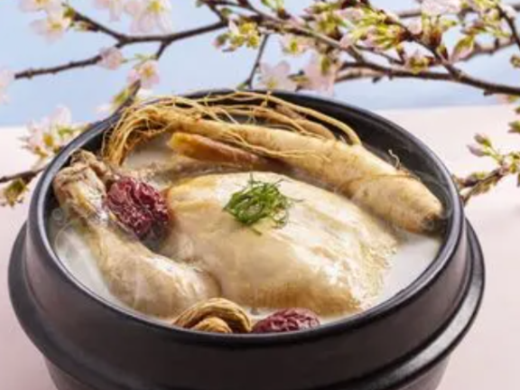 韩式人参鸡汤